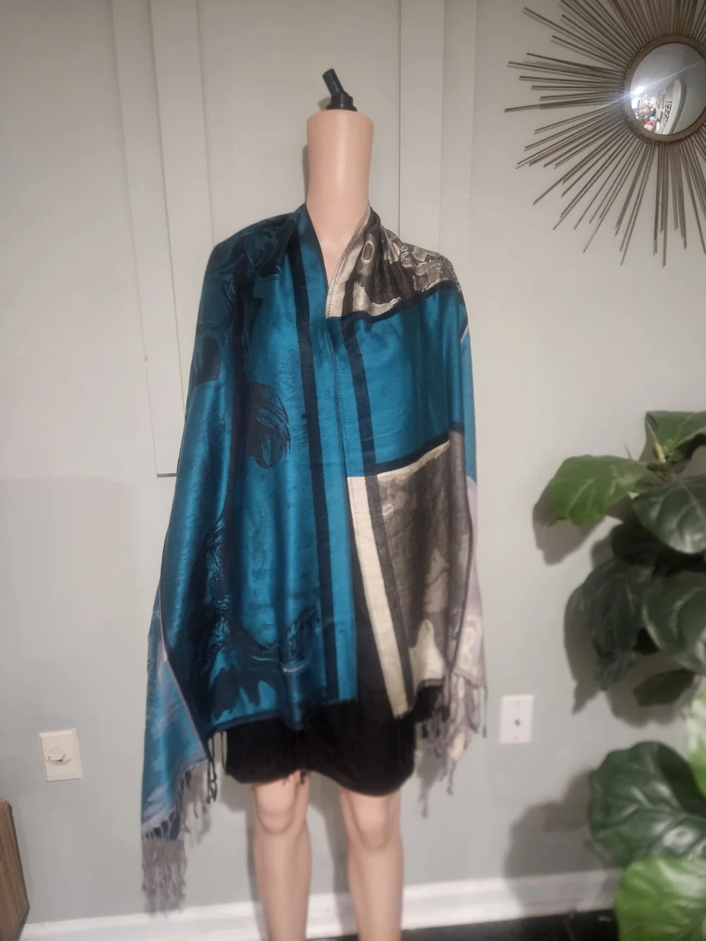 Vintage Ama Waterways Silk Feel Fringe Shawl Wrap Scarf Blue Abstract